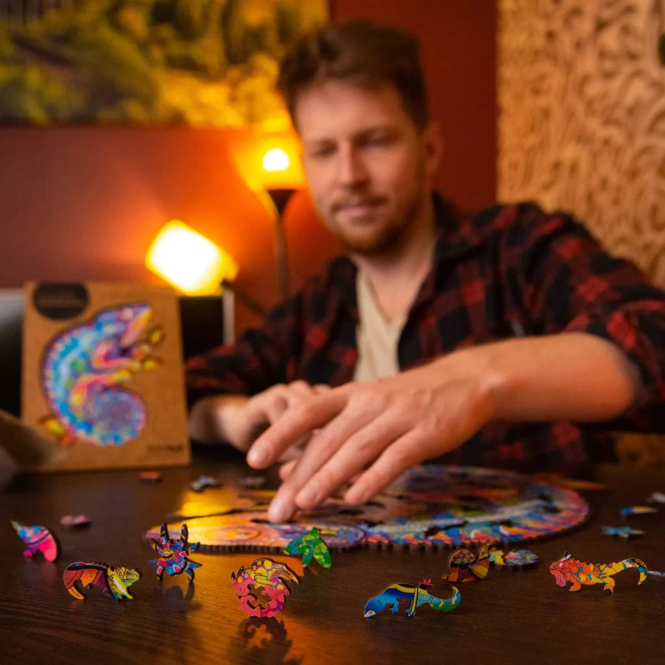 Iridescent Chameleon wooden puzzle — size dimensions and comparison